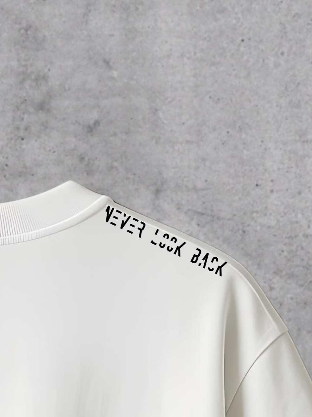 T-shirt Never Look Back Oversized