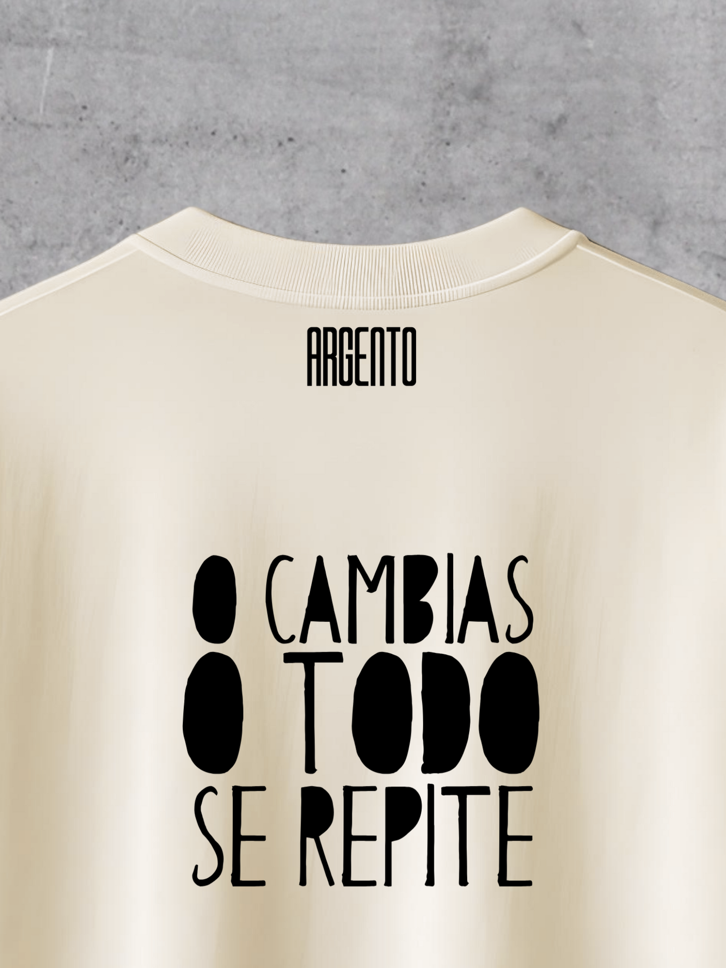 T-shirt O cambias o todo se repite Oversized
