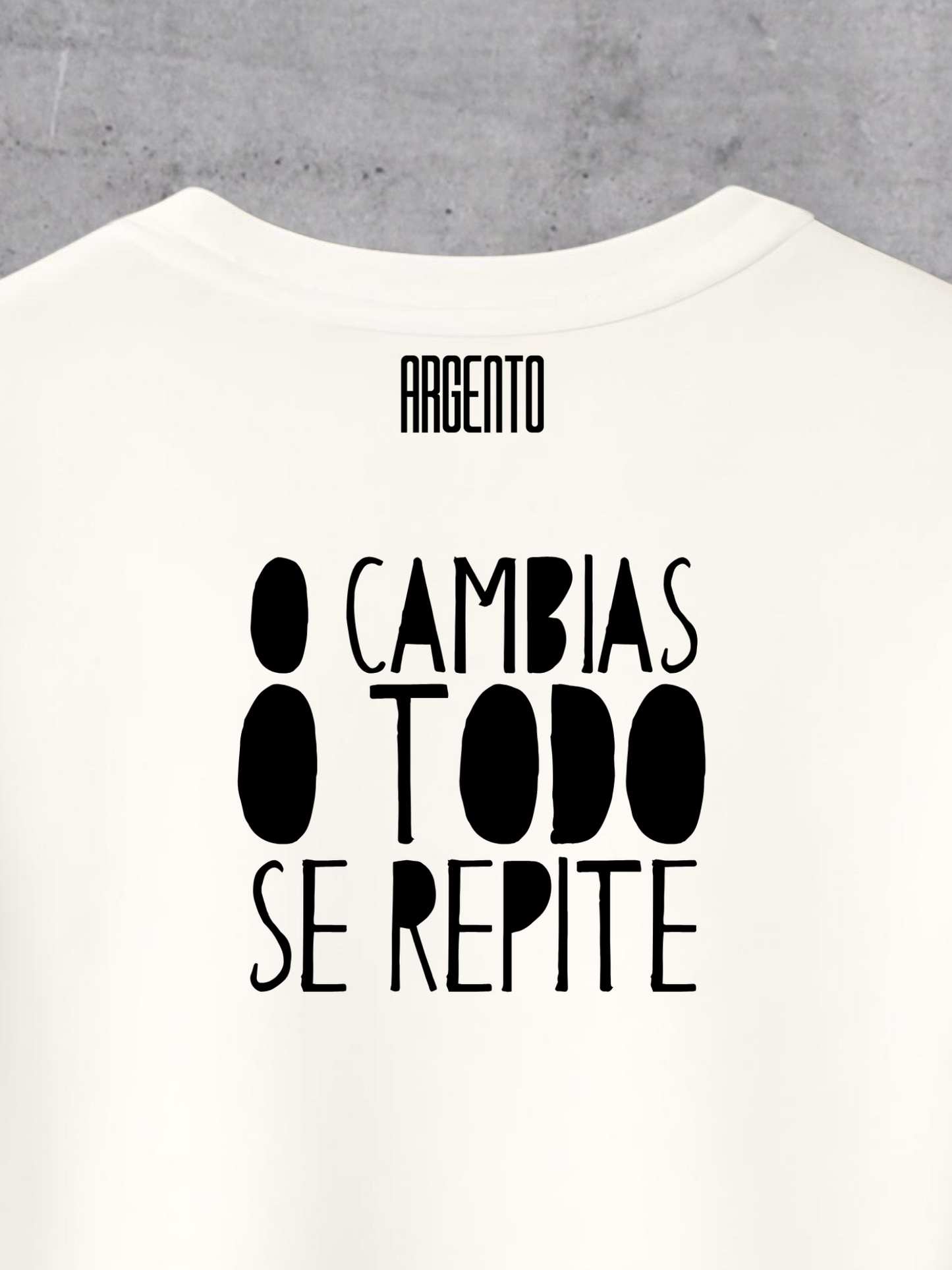 T-shirt O cambias o todo se repite Woman